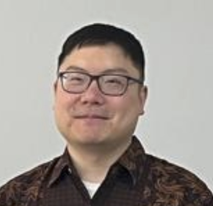 Dr. Ouhao Chen