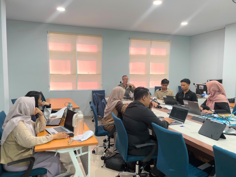 Suasana Student's Research Consultation bersama Paul Ginns
