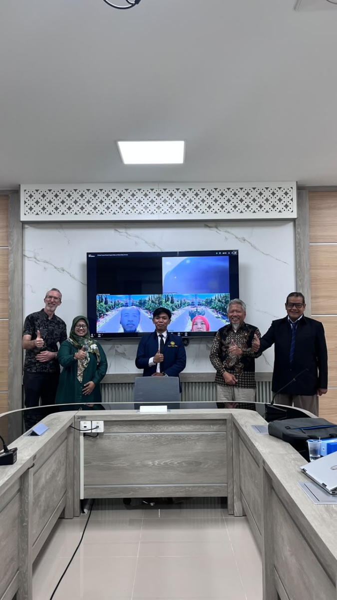 Dewan penguji memberikan masukan